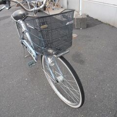 自転車 26インチ 6段変速 カギ・カゴ付き 荷台付き ミヤタ MIYATA ママチャリ ライトブルー 苫小牧西店の画像