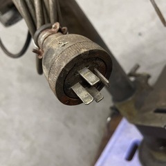 ww4/100 HITACHI 日立工機 BE-360B 卓上ボール盤 13mm 角テーブル 動作確認済 三相 200Ⅴ 穴あけ加工 製造業 設備 工具★直接引取限定◎の画像