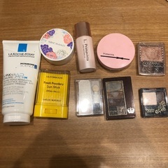 ご購入してくださる方無料　化粧品の画像