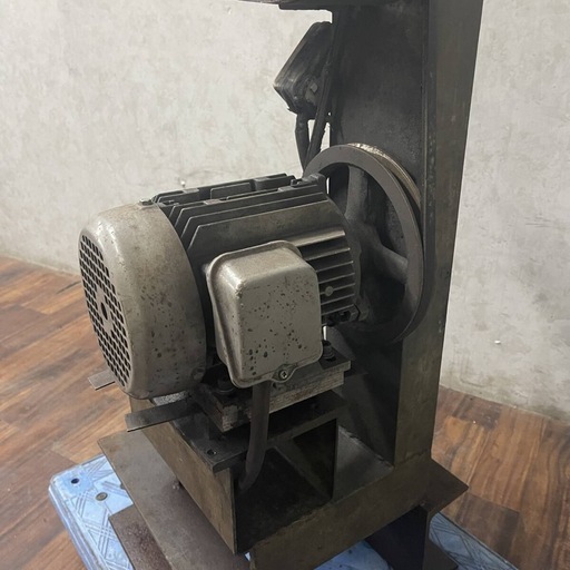 ww4/99 ベルトグラインダー ベルトサンダー W41×D50×H88cm 三相200Ⅴ 動作確認済 研磨機 研削 鉄工 化工 仕上