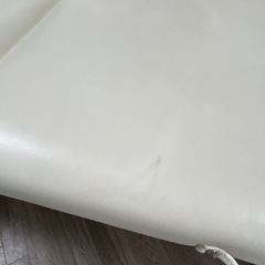 岡崎市 エステベッド 施術ベッド　折りたたみ アルミ製 白 ホワイトの画像
