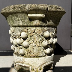 🪨でできた植木鉢🌹の画像