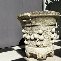 🪨でできた植木鉢🌹の画像