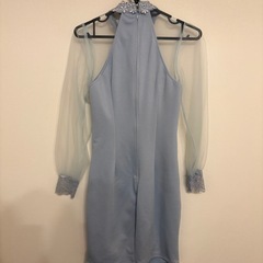 水色ドレスの画像