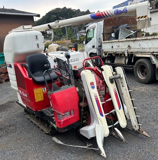 コンバイン(自脱型)ヤンマーEe-4DG