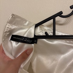 白色ドレスの画像