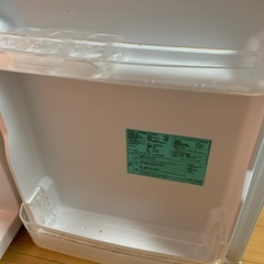 2ドア冷蔵庫お一人様用ですが必要なくなりましたのでお譲りします。の画像