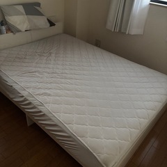 ダブルベッド フレーム、マットレスセット 説明書付きの画像