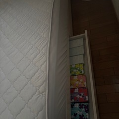 ダブルベッド フレーム、マットレスセット 説明書付きの画像