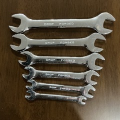 両口スパナセット🔧工具🧰DROPFORGED6本セット✨1本目16×17mm 2本目14×15mm3本目12×13mm4本目10×11mm5本目6×8mm6本目6×7mm傷あり💦シルバーの画像