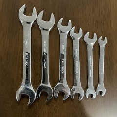 両口スパナセット🔧工具🧰DROPFORGED6本セット✨1本目16×17mm 2本目14×15mm3本目12×13mm4本目10×11mm5本目6×8mm6本目6×7mm傷あり💦シルバーの画像