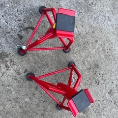 車の固定ジャッキスタンドの画像