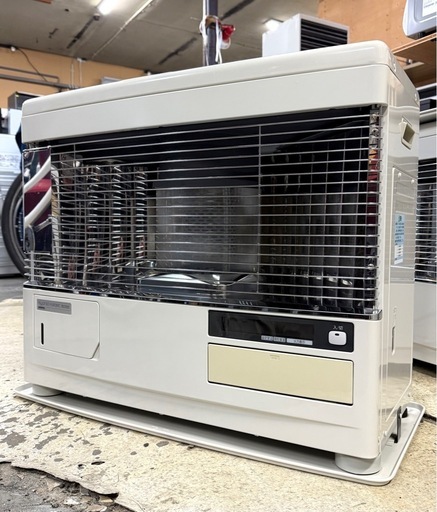 札幌市内配送可 燃焼確認済み 17年製 サンポット カベック 煙突式輻射床暖ストーブ UFH-7711URC Q 木造20畳/コンクリート32畳