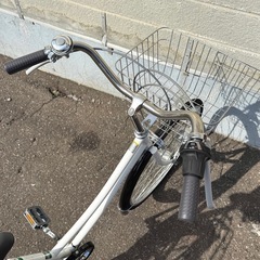 札幌市内配送可 美品 MARCLE マルクル 日常266 26インチ 自転車 シティサイクル ママチャリ 6段変速 ホワイトの画像