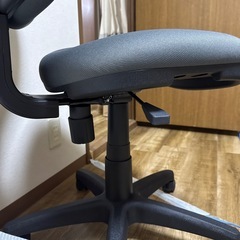 オフィス用椅子　③クッション性有の画像