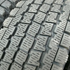 195/80R15 107/105L LTブリヂストンスタッドレス4本ハイエースキャラバン車検対応の画像