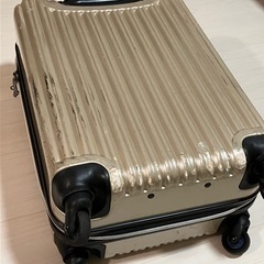 【傷多数あり】SPALDINGスーツケースの画像