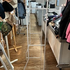 洗剤やタオルなど収納できる✨洗濯機ラック🧺スチール製ランドリーラック棚コンパクト2段ラック白の画像