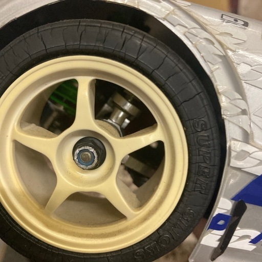 画像検索では　タミヤ　AMG 　メルセデス　ベンツ　Cクラス　DTM　D2　だそうです。