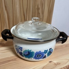 ホーロー鍋の画像