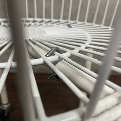 ww5/4 ワイヤーバスケット キャスター付き 2台セット バスケット 店舗什器 店舗用品 白 ホワイト 収納 陳列 カゴ 業務用 ★直接引取歓迎◎の画像