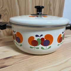 ホーロー鍋の画像