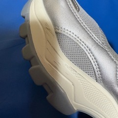 RUPIS. 厚底ベルトスニーカー　Green Parksの画像