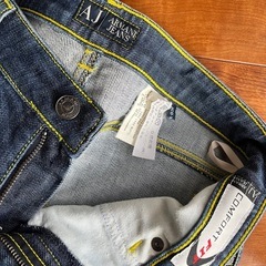 アルマーニのジーンズの画像