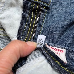 アルマーニのジーンズの画像