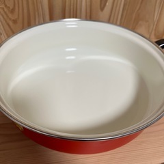 ホーロー鍋の画像