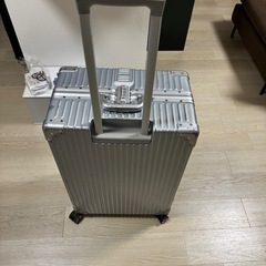 スーツケースの画像