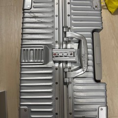 スーツケースの画像