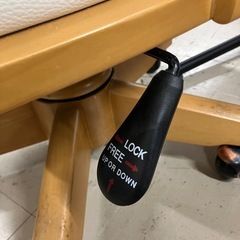 A2510-726 ニトリ 回転昇降チェア DCフィオナ ショウコウ キャスター付き 中古の画像