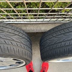 20インチ タイヤ、ホイールセット トラフィックスターの画像