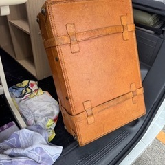 旅行カバンの画像