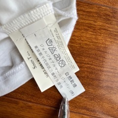 アルマーニのノースリーブの画像