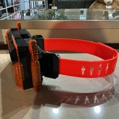 変身ベルト✨仮面ライダーガッチャード🦸‍♂️カード入れDXガッチャードライバーおもちゃオレンジ•黒•黄色の画像