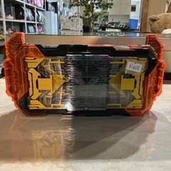 変身ベルト✨仮面ライダーガッチャード🦸‍♂️カード入れDXガッチャードライバーおもちゃオレンジ•黒•黄色の画像