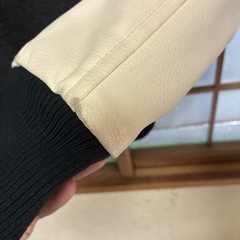 ユニクロ　スタジアムジャンパー　Mの画像