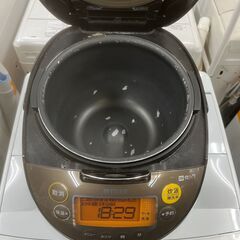 【リサイクルショップどりーむ荒田店】No.4963 炊飯器 TIGER/タイガー 2018年製 5合炊き ※内窯目盛り消えてます。の画像