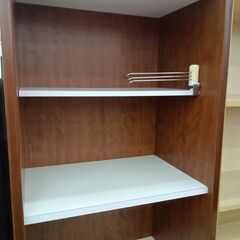リユースのサカイ栃木店★ジモティ割あり★  本棚 ブラウン×ホワイト W60×D40.5×H175 クリーニング済み TC11380の画像