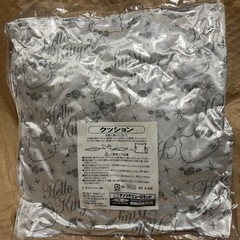 【新品未使用品】ハローキティ！ミニクッション