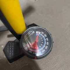 自転車空気入れの画像