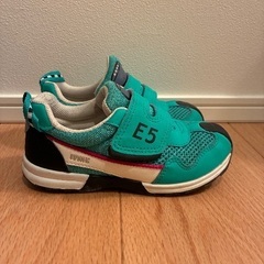 パウパト、イフミー、ニューバランスの画像