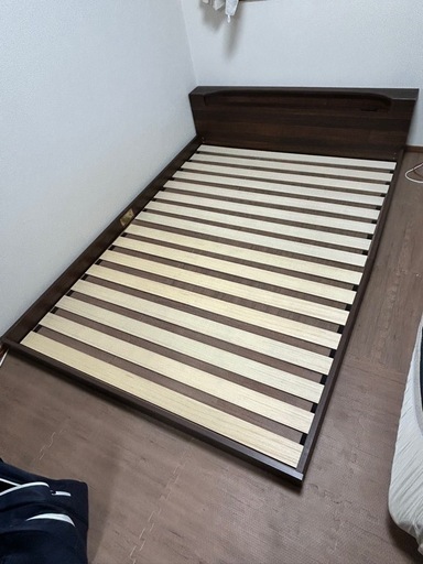 ダブルベッド フレーム