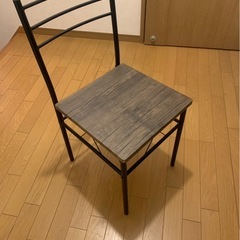 テーブルセット　椅子二脚付きの画像