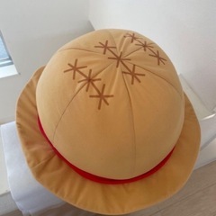 新品　ワンピース 大きなルフィの帽子ぬいぐるみ　ルヒィー　ぼうしの画像