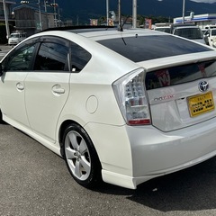 トヨタ　プリウスSの画像
