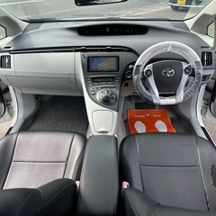 トヨタ　プリウスSの画像