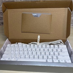 光学式ゲーミングキーボード、RGBバックライト搭載の60%サイズの画像